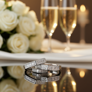 E3474 Anello in Oro Bianco con Diamanti Taglio Baguette, Gioiello Classico Unisex di Alta Qualità - Product Image 2