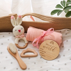 Kaiyue personalizza la pietra miliare del neonato all'uncinetto cucciolo di orso sonaglio animale in legno da bagno dentizione massaggiagengive animali doccia regalo Set di giocattoli - Product Image 5
