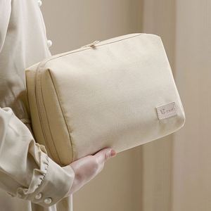 Sac de maquillage en lin RPET recyclé SiY1634, écologique, en toile de coton biologique, pochette zippée, naturelle, vente en gros - Product Image 2