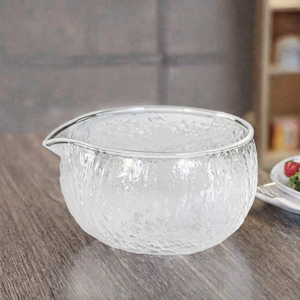 Bol à matcha en verre transparent fait à la main, tasse à thé Chawan avec bec verseur, bol de service à thé texturé pour la cérémonie du thé et la maison - Product Image 3