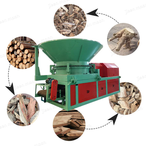 <span class=keywords><strong>Broyeur</strong></span> à trémie d'alimentation supérieure grande capacité pour déchets de bois, foin, balles de paille, branches et souches, pour le défrichement des terres - Product Image 1