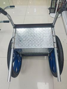 รถเข็นคอนกรีตแบบปรับแต่งได้ แผ่นเหล็กชุบสังกะสีลายนูน ยางตันสองล้อ รถเข็นสองล้อสำหรับงานก่อสร้างแบบหนัก - Product Image 5