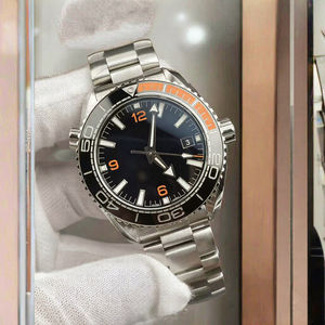 カスタマイズされた高品質防水腕時計、夜光針とサファイアミラー仕上げのステンレススチール製メンズウォッチ - Product Image 2