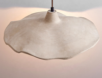 Lampe suspendue en ciment de conception de chapeau de mode moderne lampe suspendue d'intérieur de production de béton pour la cuisine