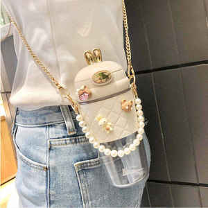 Bouteille d'eau en plastique mignonne avec oreilles de lapin, 580 ml, avec chaîne en métal perlée, à boire directement, portable, unisexe, pour filles et enfants - Product Image 4