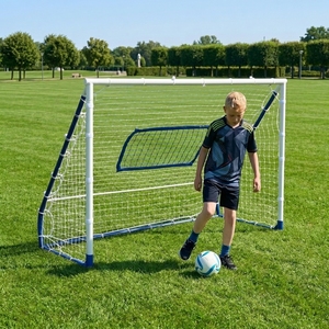Mini-<span class=keywords><strong>but</strong></span> <span class=keywords><strong>de</strong></span> football portable en métal blanc avec <span class=keywords><strong>filet</strong></span> <span class=keywords><strong>de</strong></span> rebond pliable pour l'entraînement en intérieur des adolescents et la pratique solo - Product Image 1