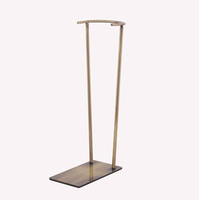 Vente directe usine Foshan Présentoir à bottes en acier inoxydable Modèle 0513 pour bottes hautes femme, accessoires de vitrine et support à chaussures