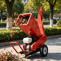 Mobiler Raupen-Holzhäcksler mit Dieselantrieb, Hochleistungs-Forstmaschine zum Zerkleinern von Baumästen