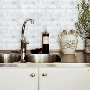 Azulejo de vidrio 3D de resina epoxi inteligente, azulejo de mosaico de <span class=keywords><strong>vinilo</strong></span> brillante blanco subterráneo moderno para baño de <span class=keywords><strong>cocina</strong></span> - Product Image 4