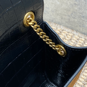 Bolso de hombro sofisticado para mujer, aspecto de diseñador minimalista - Product Image 4