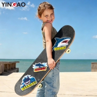 Autocollant PVC personnalisé imperméable, auto-adhésif puissant, découpé à la forme, résistant aux UV et aux rayures, autocollants logo pour skateboard