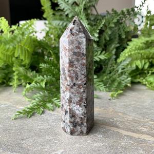 Factory Wholesale Yooperlite <b>Crystal</b> Point Polished <b>Raw</b> <b>Crystal</b> Tower & Obelisk for Meditation & Decor - Product Image 3
