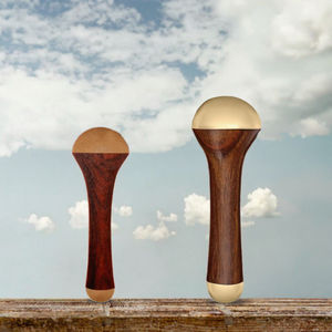 Masseur facial à double dôme Kansa Health AndY oga pour une peau éclatante, lifting du menton, soin anti-cernes et anti-affaissement - Product Image 2