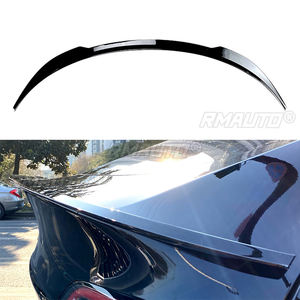 Alerón Trasero para Tesla Model Y, Negro Brillante/Efecto Carbono, Alerón de Maletero, Embellecedor de Tapa de Maletero, Divisor de Labio - Product Image 1