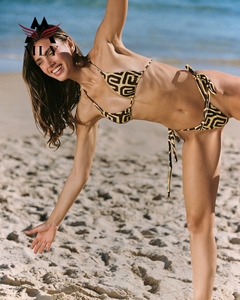 Maillots <span class=keywords><strong>de</strong></span> <span class=keywords><strong>bain</strong></span> sexy pour femmes personnalisés OEM, impression personnalisée, string à nouer, bikini deux pièces, <span class=keywords><strong>maillot</strong></span> <span class=keywords><strong>de</strong></span> <span class=keywords><strong>bain</strong></span> - Product Image 1
