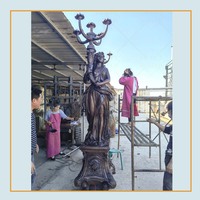 Décoration de jardin statue de torche féminine en bronze grandeur nature sculpture de lampe en laiton à vendre