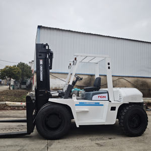 Montacargas Diésel TCM 80 Modelo 2023, 8 Toneladas, 3 Metros, Usado, Desplazador Lateral Eléctrico, Neumáticos Sólidos - Product Image 4