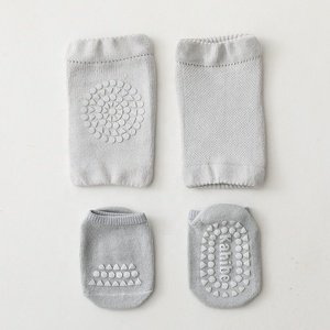 <span class=keywords><strong>Calcetines</strong></span> Antideslizantes para Bebés y Niños Pequeños, con Agarre, para Gatear, Juego de <span class=keywords><strong>Calcetines</strong></span> y Rodilleras - Product Image 5