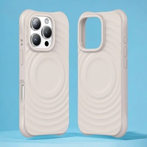 Funda Magnética con Succión Líquida en las Cuatro Esquinas para iPhone 12, 14, 13, Funda de Silicona para iPhone 15 Pro Max, Funda Suave Antigolpes - Product Image 5