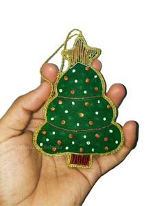 Adorno navideño de terciopelo hecho a mano en India, decoración festiva premium para el hogar, fabricante y proveedor de adornos. - Product Image 3