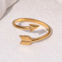 Bague ouverte en acier inoxydable motif flèche pour femme, accessoire de luxe léger, tendance et polyvalent