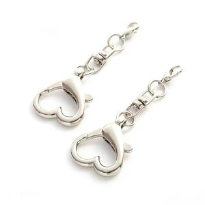 Móc khóa kiểu cổ điển hình càng cua, mặt trái tim bằng kim loại, kèm hạt PVC và chất liệu hợp kim kẽm silicon - Product Image 3