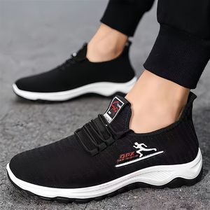 Chaussures de course tendance en stock, style décontracté pour la marche - Product Image 1