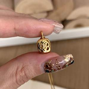 Collar de Plata Pura S925 con Acabado Cepillado, Lujoso y Moderno con Diseño de Nicho Personalizado, Elegante y Sencillo con Zirconia - Product Image 5