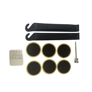 Kit de réparation de pneus de vélo Yueli, ensemble de patchs sans colle avec leviers et outil de pose pour la réparation des pneus de vélo - Product Image 1