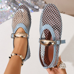 Chaussures plates d'été pour femmes, style ballerines, avec design en maille de pêche, fermeture à enfiler, boucle tendance, semelle intérieure en caoutchouc souple effet poupée - Product Image 5