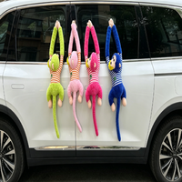 Peluche singe coloré à longs bras avec banane, jouet à suspendre pour voiture et machine à griffes