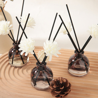 Diffuseur de parfum d'ambiance sans flamme à bâtonnets floraux pour huiles essentielles