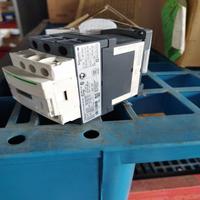 LC1D09P7C AC Contactor D 3-Phase Motor Switching 3-Pole Motor Control Center Automation Panel Switching AC Contactor Baru
