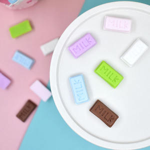 Cabujón de resina de chocolate con leche de colores, de base plana, superventas, para accesorios de bricolaje de comida de casa de muñecas y álbumes de recortes - Product Image 4