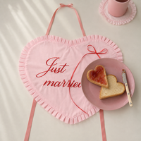 Set de table en coton brodé en forme de cœur, personnalisable avec nom et date, décoration d'intérieur, ornement de table de mariage romantique, design personnalisé