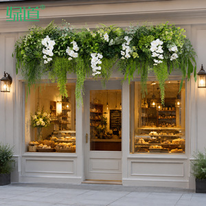 Décoration de plafond Greenway avec plantes vertes artificielles, feuilles d'eucalyptus, palmier areca, monstera, fleurs artificielles pour devanture de magasin - Product Image 1
