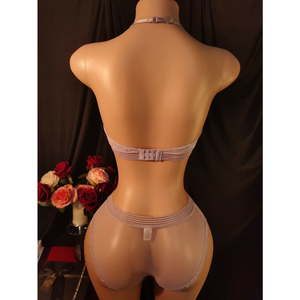 Ensemble de lingerie sexy en dentelle ajourée à col halter et décolleté plongeant, style européen et américain, vente en gros directe usine - Product Image 5