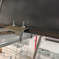 Adaptateur de poutre en acier au carbone ultra-résistant UTT1103, pince pour profilés en U, pour la connexion des poutres en I et des systèmes de support en acier profilé