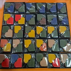 Marque-page en similicuir recyclé, forme cœur, personnalisé, gaufré, style rétro, vente en gros - Product Image 6