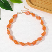 Collier en plastique en forme de cœur, style baroque irrégulier, perles vintage, chaîne élégante pour clavicule, sensation de luxe léger et haut de gamme