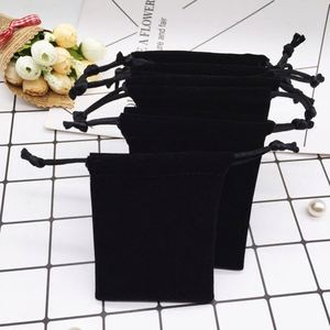 Petite pochette à cordon carrée en velours court 7x9cm personnalisée, réutilisable pour bijoux, montres, cosmétiques, emballage et rangement - Product Image 6
