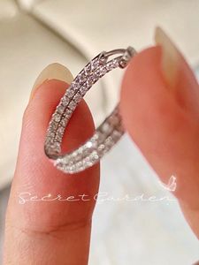 Aretes de Aro Huggie de Oro Blanco de 18K Xinfly, Diseño Clásico con Diamantes, Modernos, Regalo Religioso para Bodas y Fiestas para Niños - Product Image 4