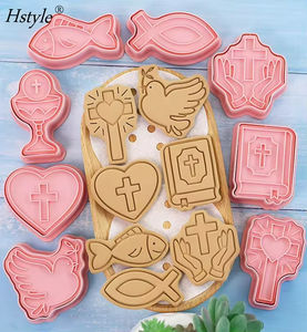 Hstyle 2025 Offre Spéciale Sainte Communion Dessin Animé Cookie Moule En Plastique <span class=keywords><strong>Croix</strong></span> Pâques Embosser Moldes HS738 pour Gâteau Outil De Cuisson - Product Image 1