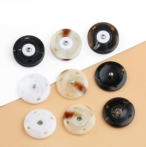 Bouton <span class=keywords><strong>pression</strong></span> rond en résine 2 parties personnalisé <span class=keywords><strong>coudre</strong></span> sur le bouton <span class=keywords><strong>pression</strong></span> en plastique pour les vêtements - Product Image 4