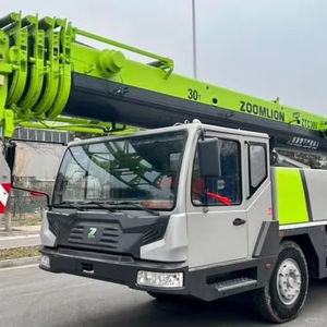 Grue sur camion Zoomlion ZTC500H d'occasion 50 tonnes – Solution de levage lourd efficace avec pompe, moteur et vanne complets pour l'ingénierie - Product Image 1