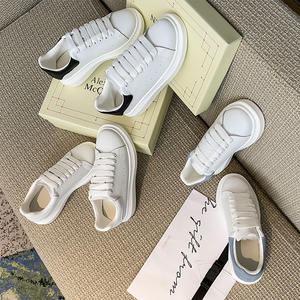 Nuovo arrivo scarpe sportive Unisex di alta qualità in vera pelle alla moda <span class=keywords><strong>Sneakers</strong></span> firmate <span class=keywords><strong>bianche</strong></span> per gli uomini - Product Image 3