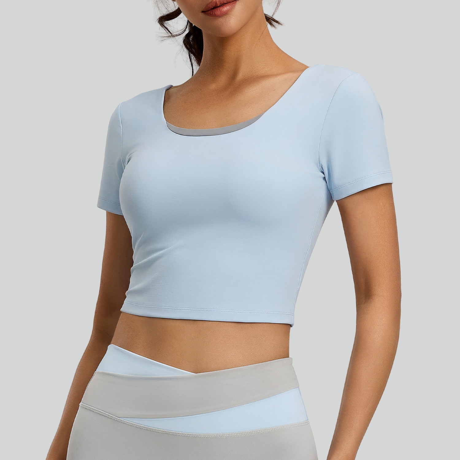 Women's Seamless Breathable Spandex/Polyester Workout Top with Chest Pads Short Sleeve Yoga Fitness