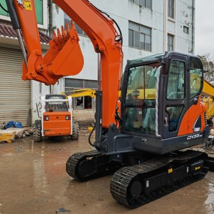 <span class=keywords><strong>Mini</strong></span>-excavatrice sur chenilles DX55 de 5,5 tonnes avec pouce hydraulique conçu pour une utilisation flexible dans les espaces restreints - Product Image 4