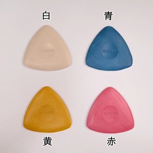 ชอล์กสามเหลี่ยมโคลเวอร์ 24-002 สีขาว สำหรับเย็บผ้าและงานปะติดแบบพกพา - Product Image 2