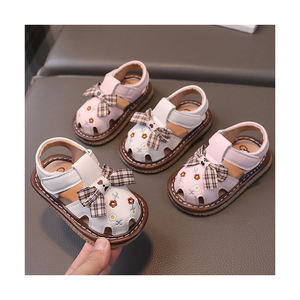 Sandalias de bebé de estilo princesa para niñas, venta al por mayor, calzado bonito rosa para niños, moda, nuevo diseño, lazo, zapatos de verano para niños - Product Image 1